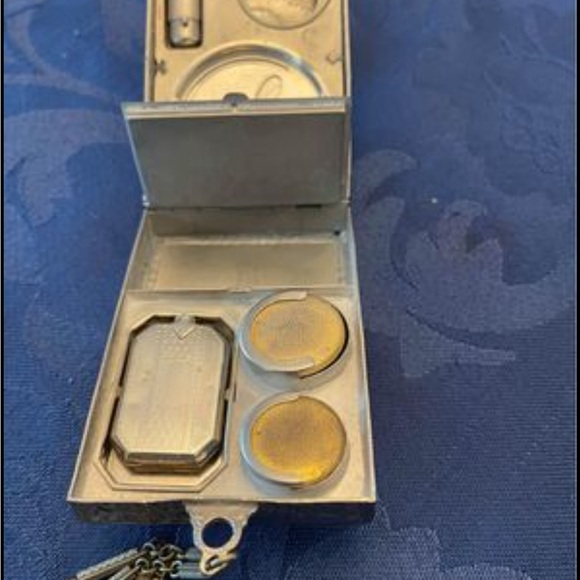 Art Deco Compact Vanity Purse - Picture 6 of 8